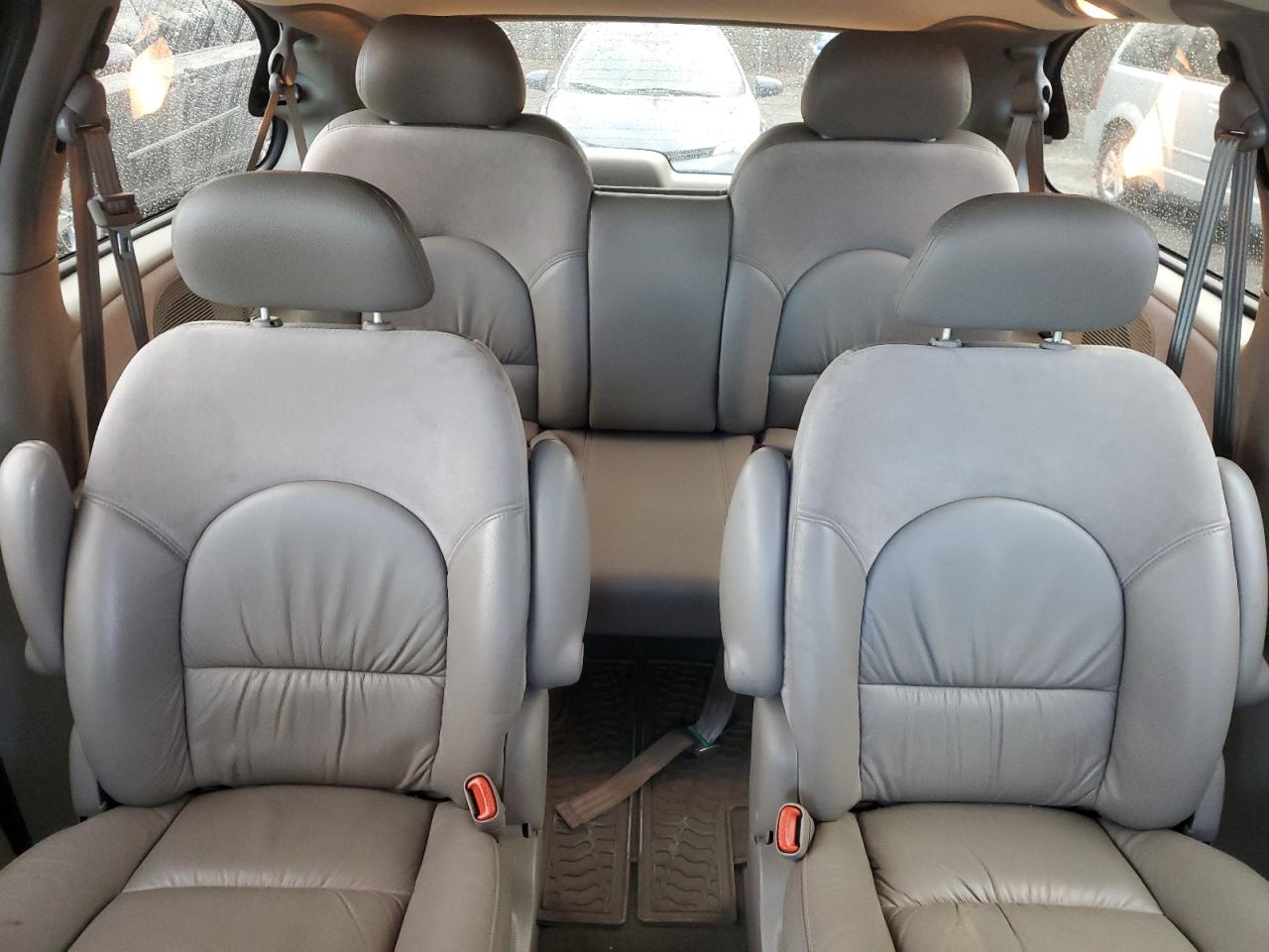 2001 Chrysler Town & Country Limited VIN: 2C8GP64L01R382926 Lot: 91299425