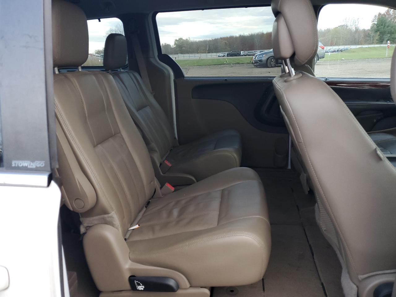 2014 Chrysler Town & Country Touring VIN: 2C4RC1BG2ER329357 Lot: 91291035