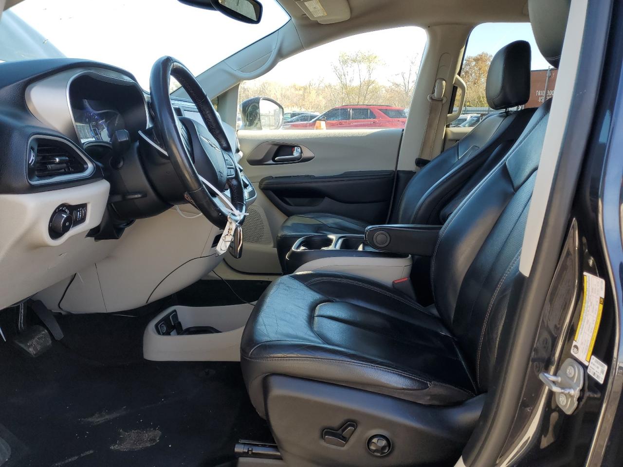 2020 Chrysler Pacifica Touring L VIN: 2C4RC1BG8LR271266 Lot: 92425635