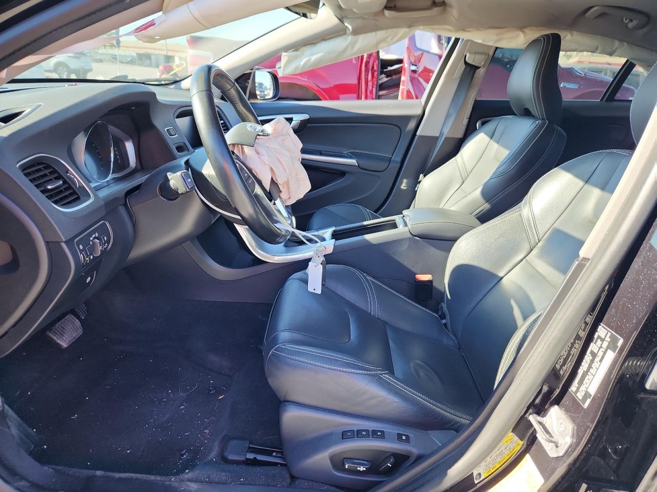 2018 Volvo S60 Dynamic VIN: YV126MFL0J2463000 Lot: 91715515