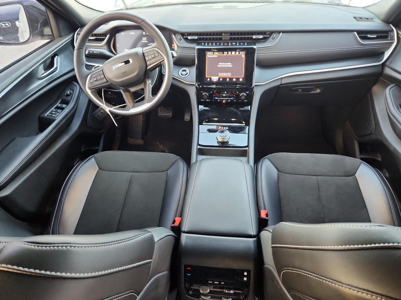 2025 Jeep Grand Cherokee L Laredo VIN: 1C4RJKAG3S8629266 Lot: 93102625