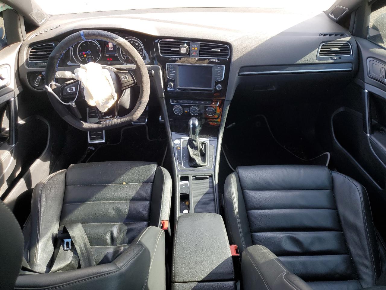 2017 Volkswagen Golf R VIN: WVWVF7AU6HW189566 Lot: 92442015