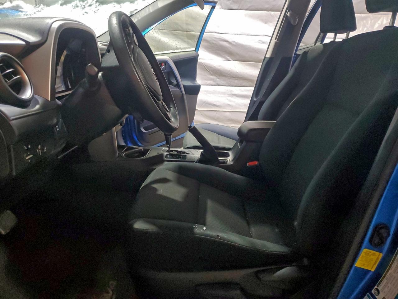 2018 Toyota Rav4 Le VIN: JTMBFREVXJJ718912 Lot: 93777485