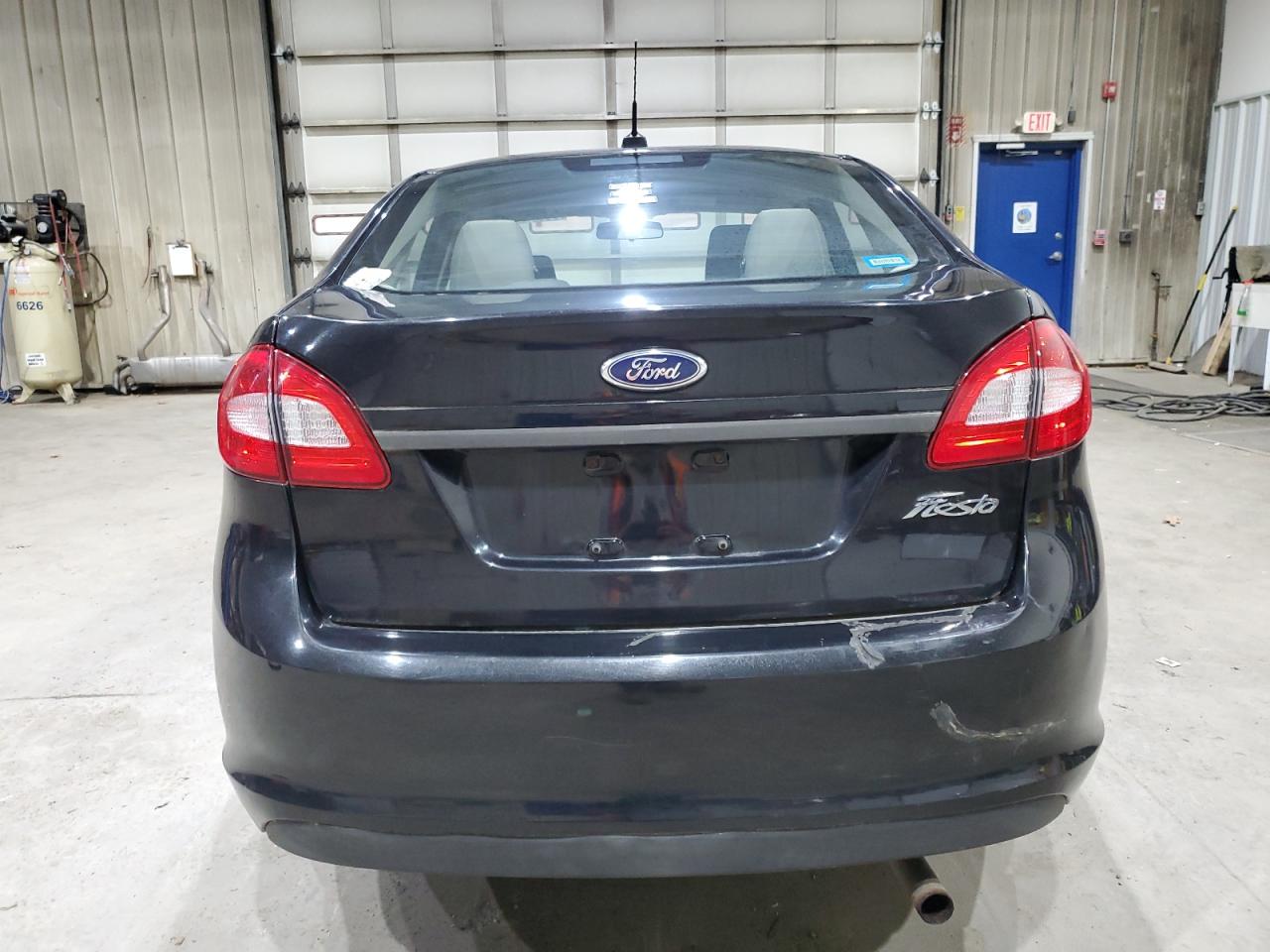 2013 Ford Fiesta S VIN: 3FADP4AJ8DM157621 Lot: 93279145