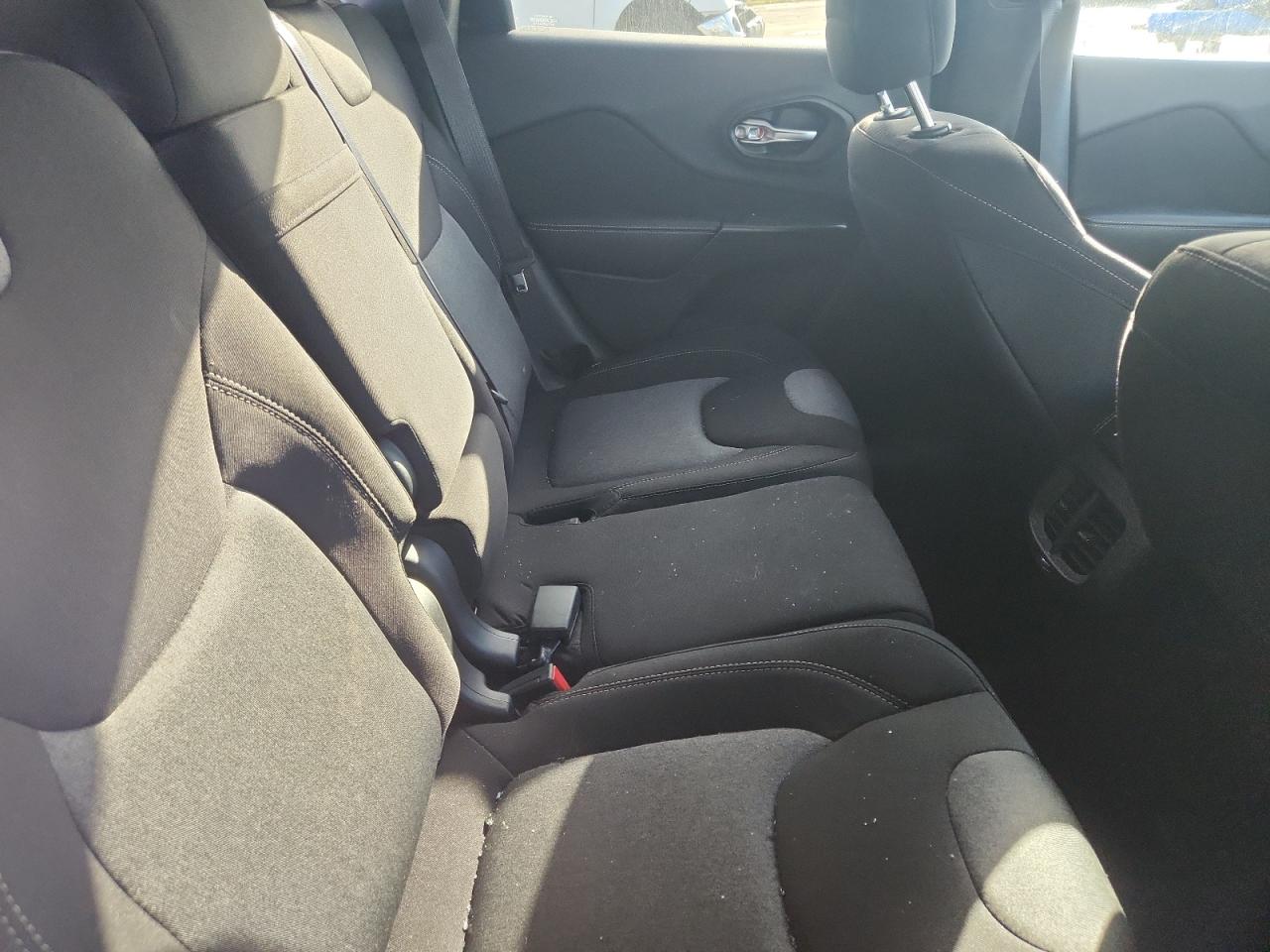 2016 Jeep Cherokee Sport VIN: 1C4PJLAB5GW265145 Lot: 91694645