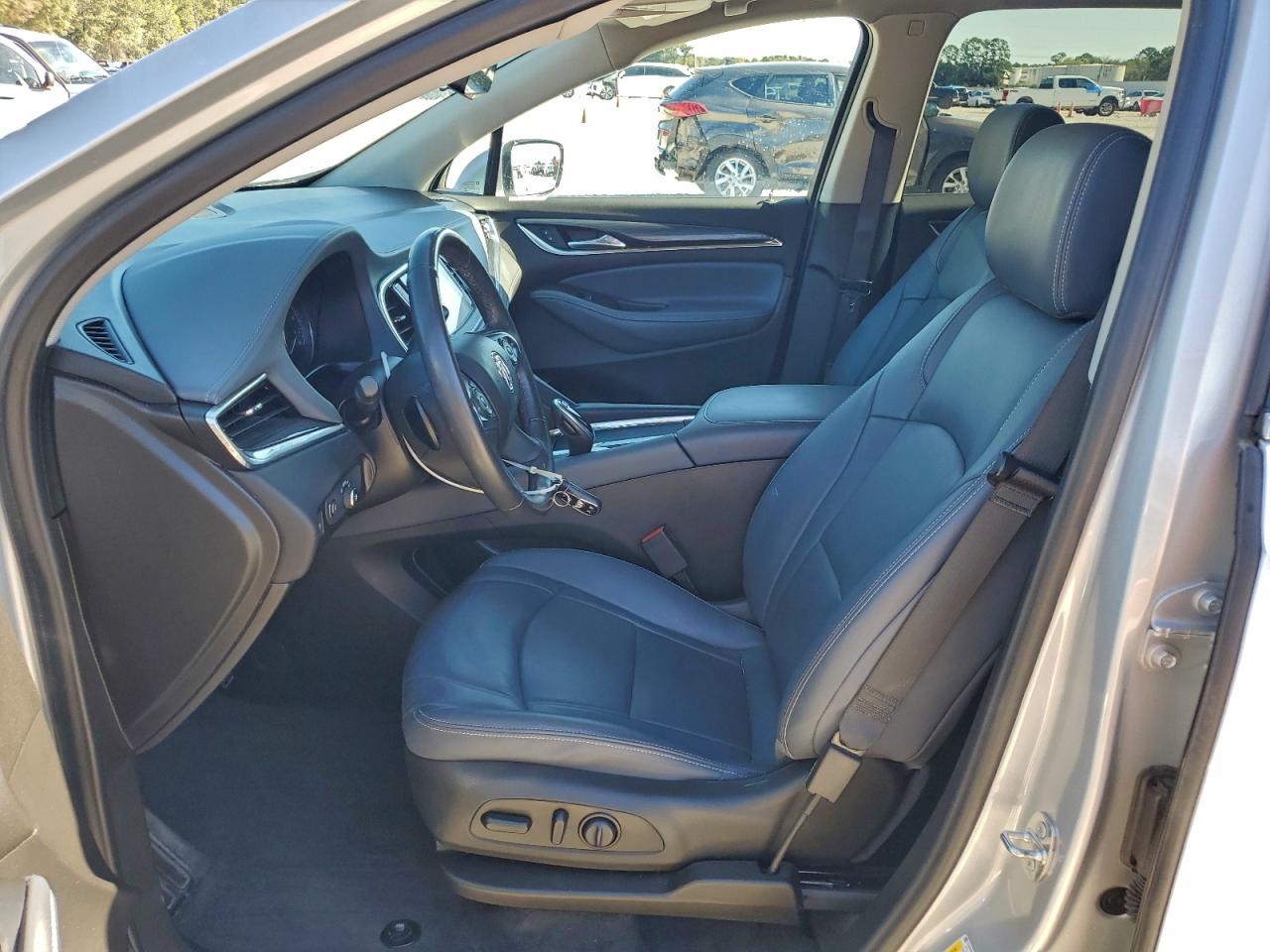 2021 Buick Enclave Essence VIN: 5GAERBKW2MJ208245 Lot: 94233555