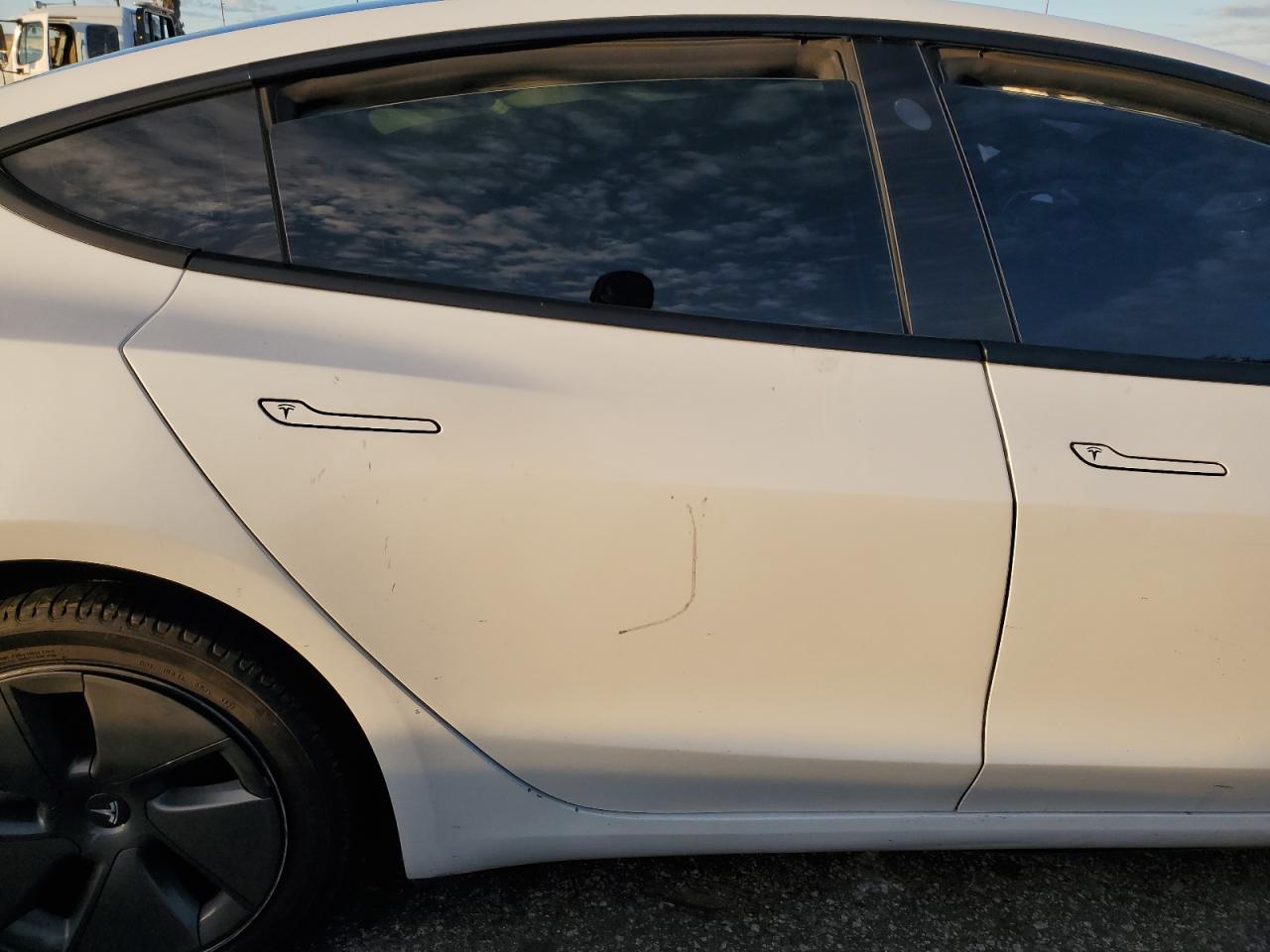 2022 Tesla Model 3 VIN: 5YJ3E1EB9NF268424 Lot: 93347805