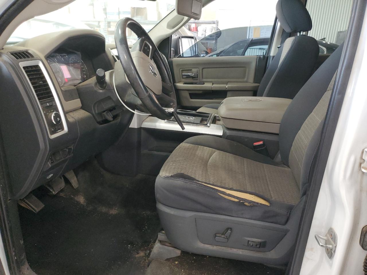 2011 Dodge Ram 1500 VIN: 1D7RV1CT2BS642768 Lot: 91060095