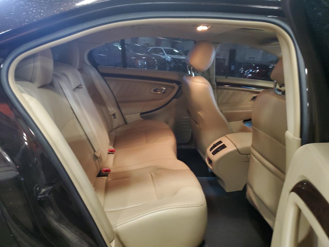 2014 Ford Taurus Limited VIN: 1FAHP2J8XEG135392 Lot: 90581855