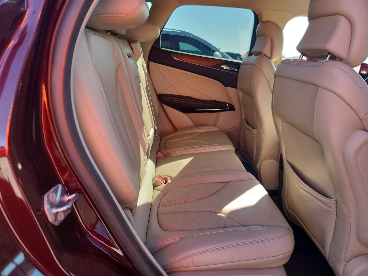 2017 Lincoln Mkc Select VIN: 5LMCJ2C99HUL04392 Lot: 92938745