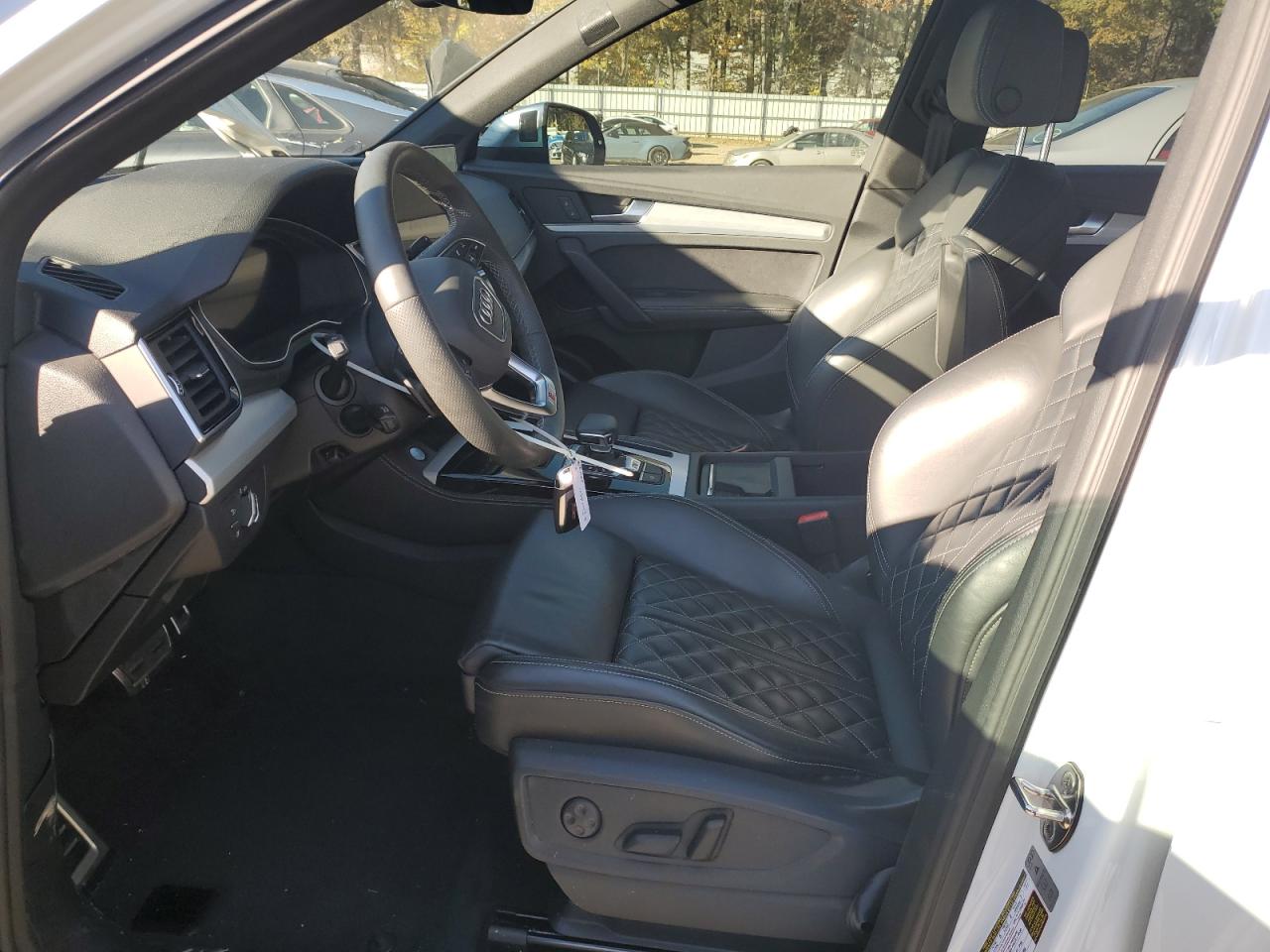 2021 Audi Sq5 Premium Plus VIN: WA1B4AFY8M2025975 Lot: 92186075