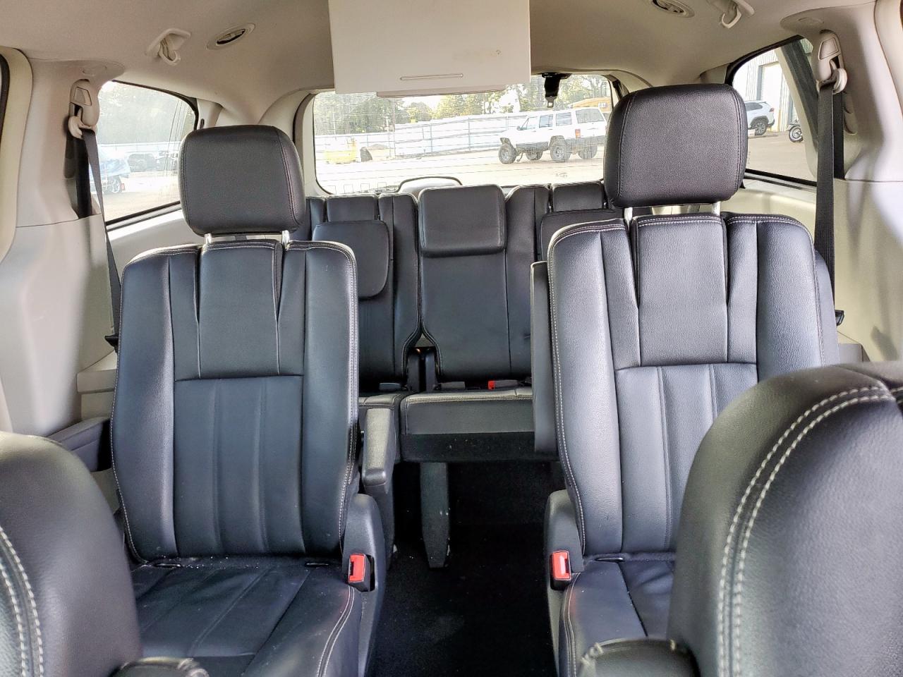 2016 Chrysler Town & Country Touring VIN: 2C4RC1BG2GR186090 Lot: 93037875