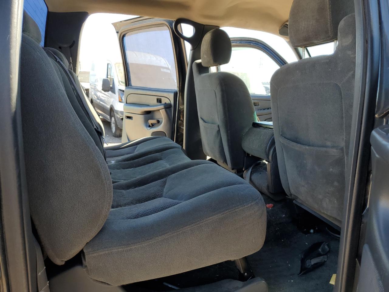 2004 Chevrolet Silverado K2500 Heavy Duty VIN: 1GCHK23U84F102821 Lot: 91680675