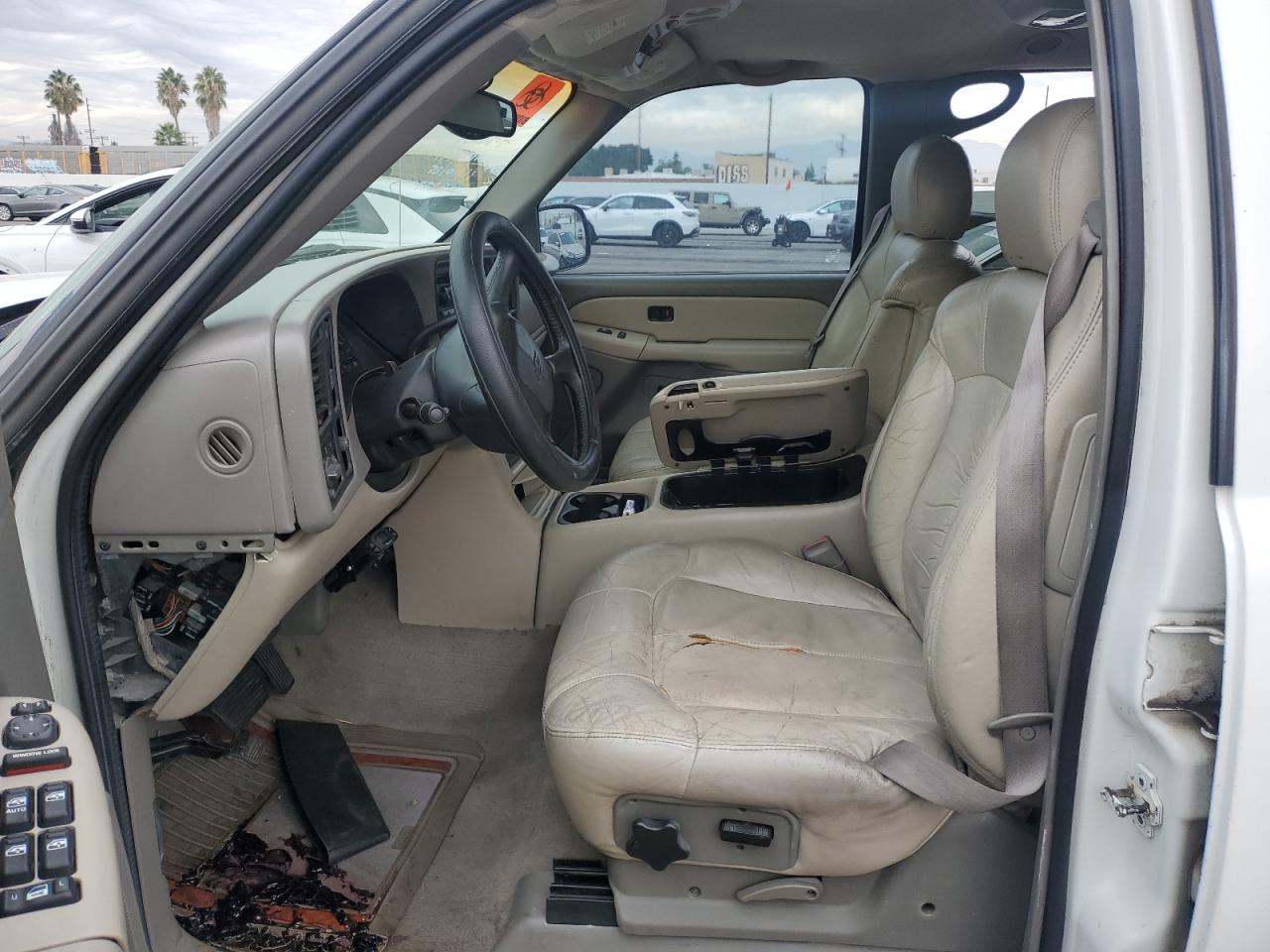 2001 Chevrolet Tahoe C1500 VIN: 1GNEC13T51R108224 Lot: 92674725