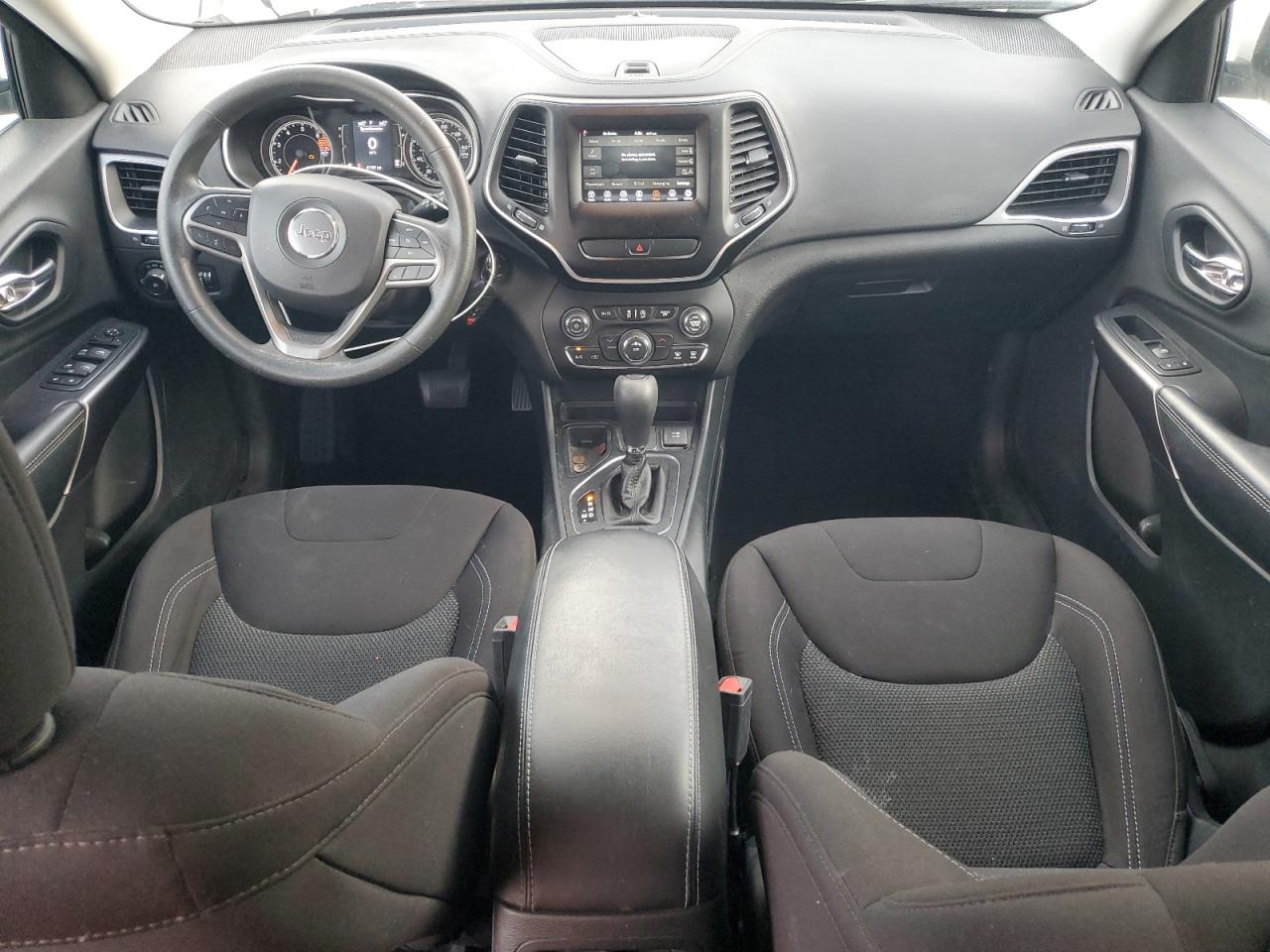 2019 Jeep Cherokee Latitude VIN: 1C4PJLCB4KD331752 Lot: 91884045