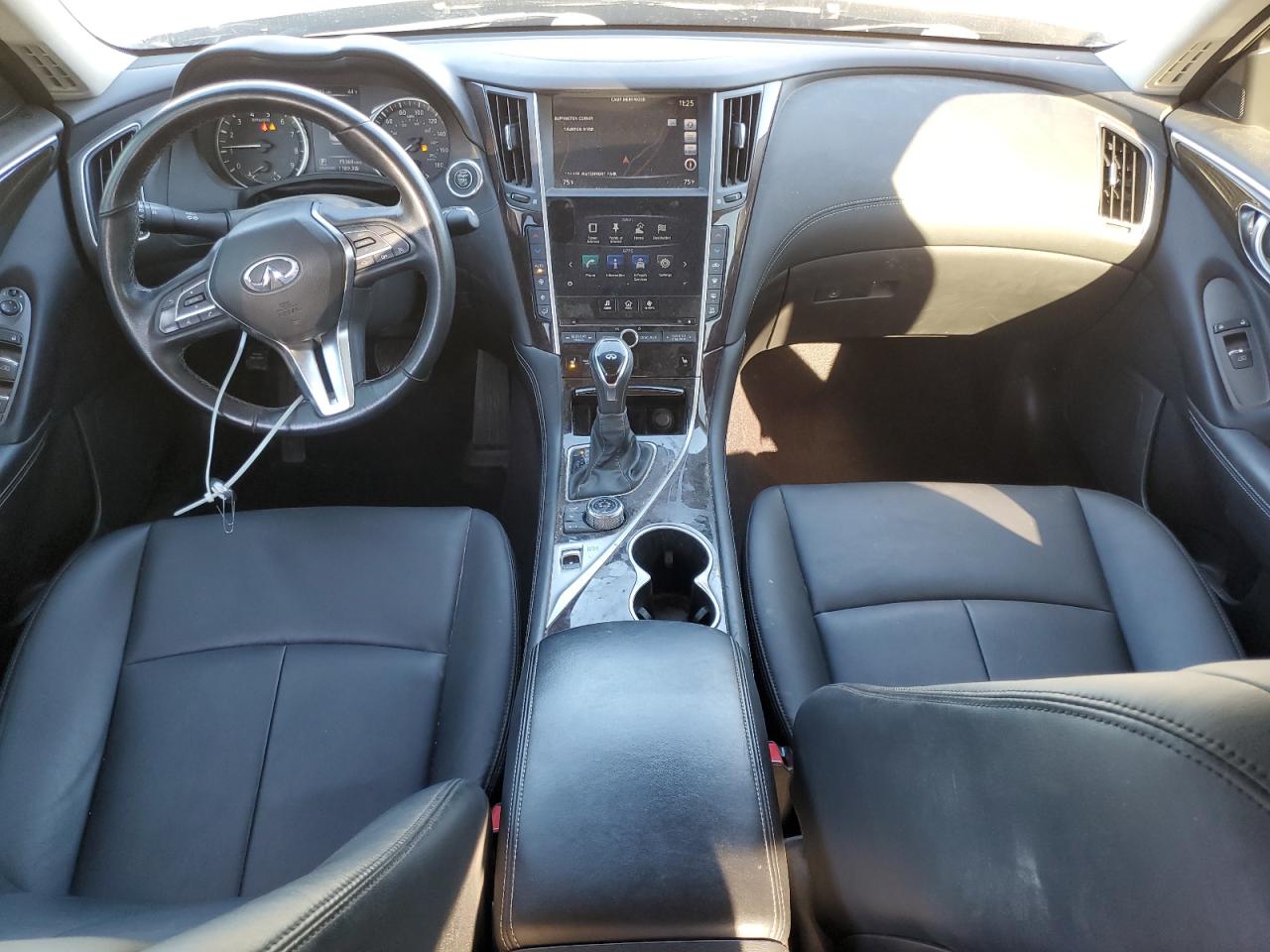 2018 Infiniti Q50 Luxe VIN: JN1EV7AR0JM445851 Lot: 92670055