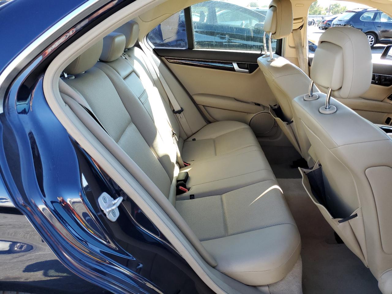 2013 Mercedes-Benz C 250 VIN: WDDGF4HB8DA869848 Lot: 85408695