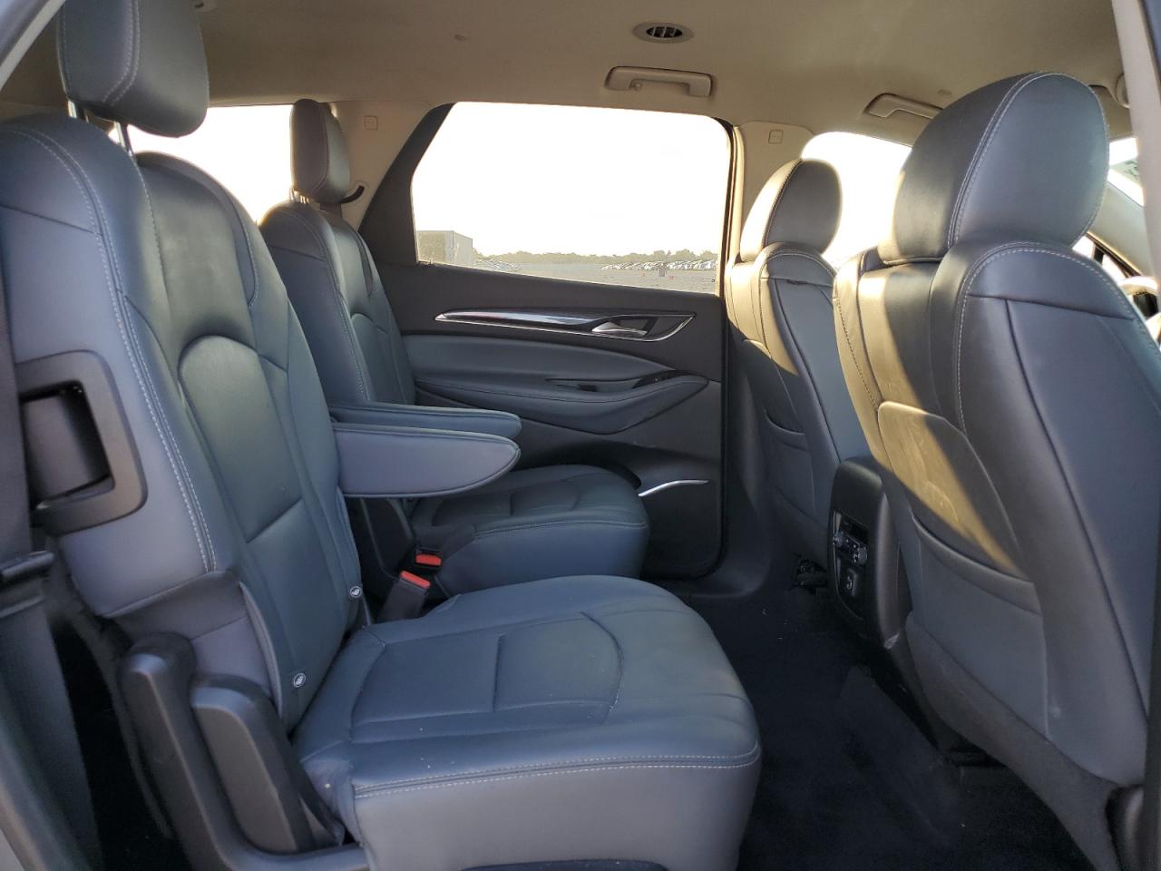 2018 Buick Enclave Essence VIN: 5GAERBKW6JJ284899 Lot: 93296105