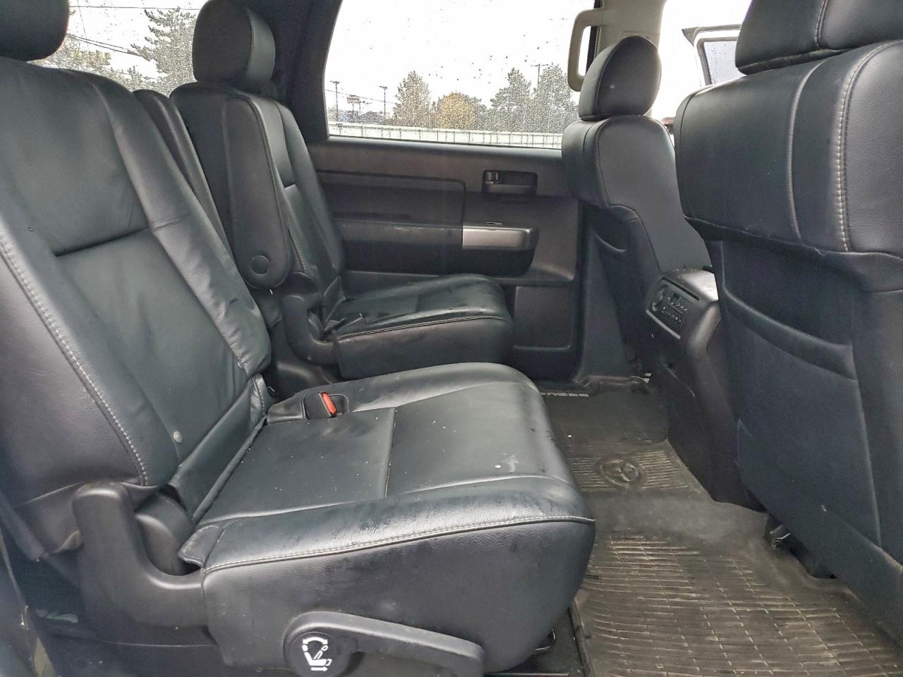 2018 Toyota Sequoia Sr5 VIN: 5TDBY5G10JS158737 Lot: 94168975