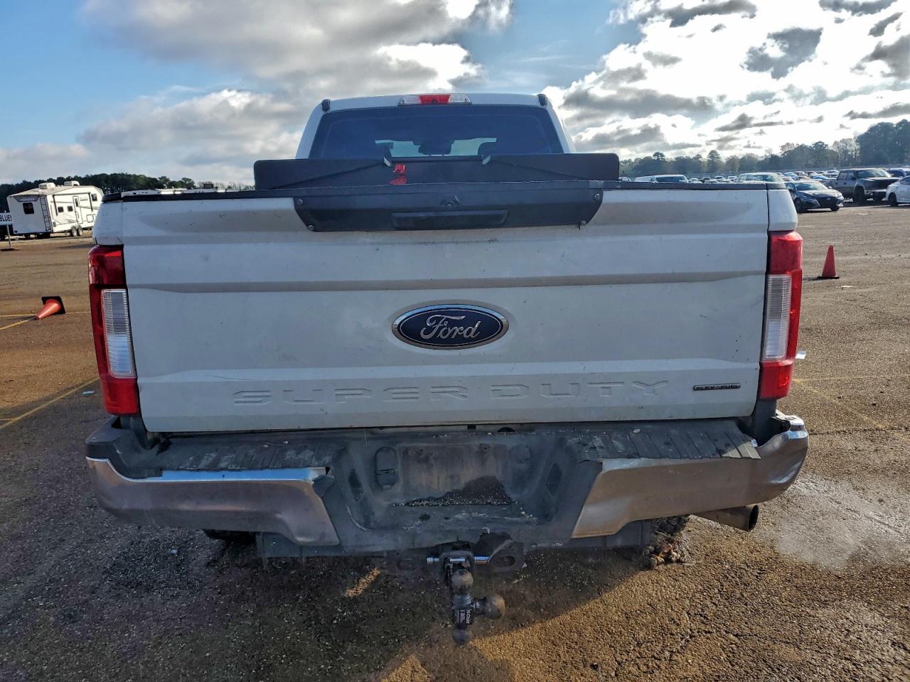 2019 Ford F250 Super Duty VIN: 1FT7W2B63KEC43639 Lot: 94232655