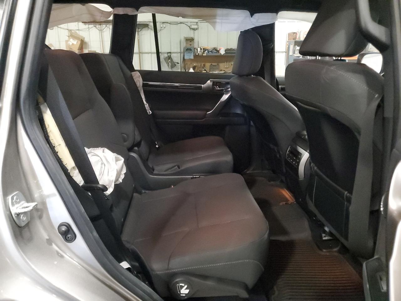 2023 Lexus Gx 460 VIN: JTJAM7BX5P5353792 Lot: 92468705