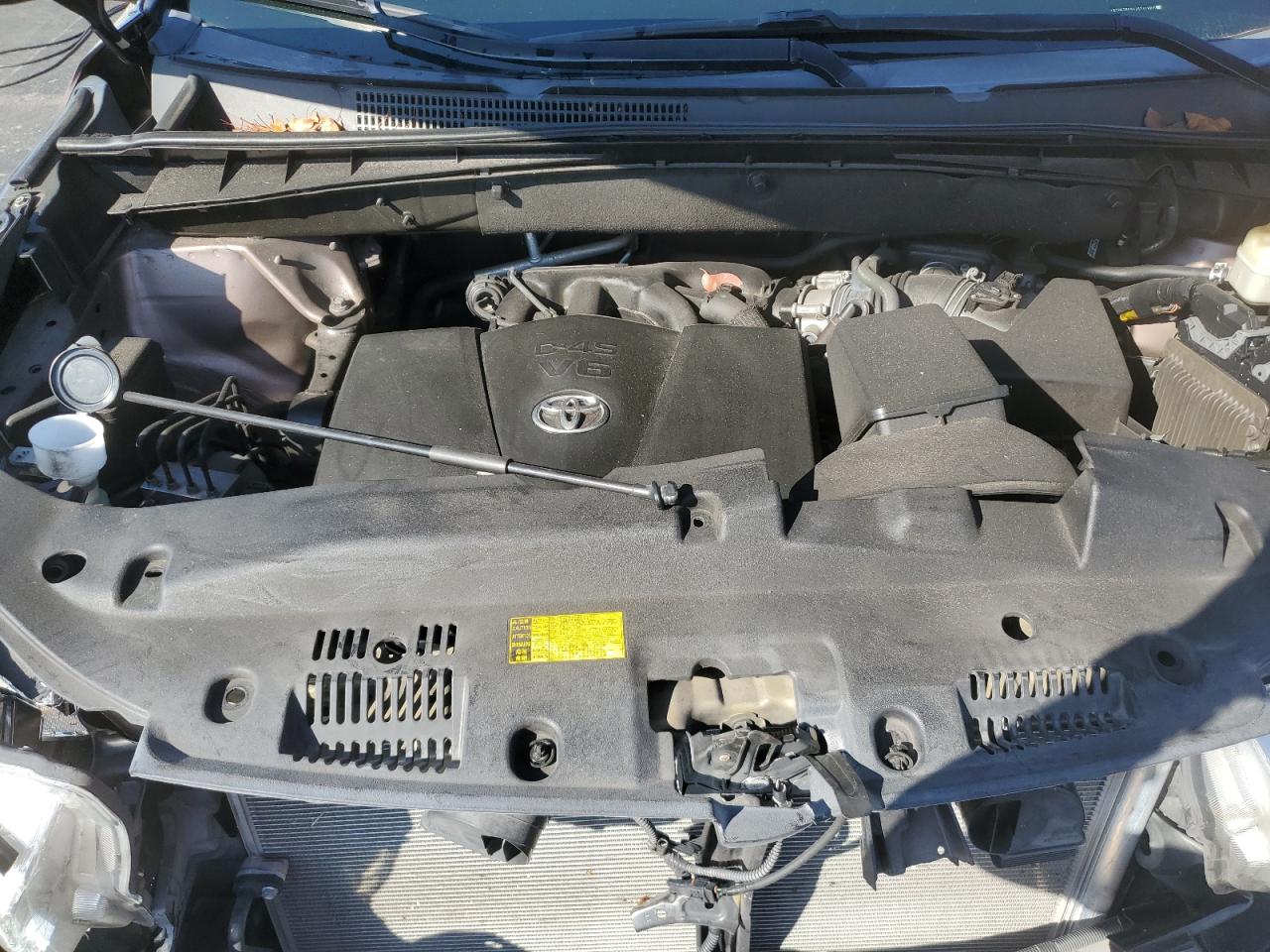 2018 Toyota Highlander Se VIN: 5TDKZRFH4JS247889 Lot: 91034895