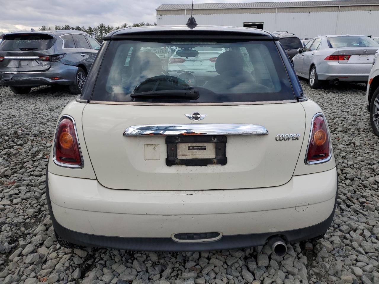 2010 Mini Cooper VIN: WMWMF3C51ATZ61826 Lot: 91725085