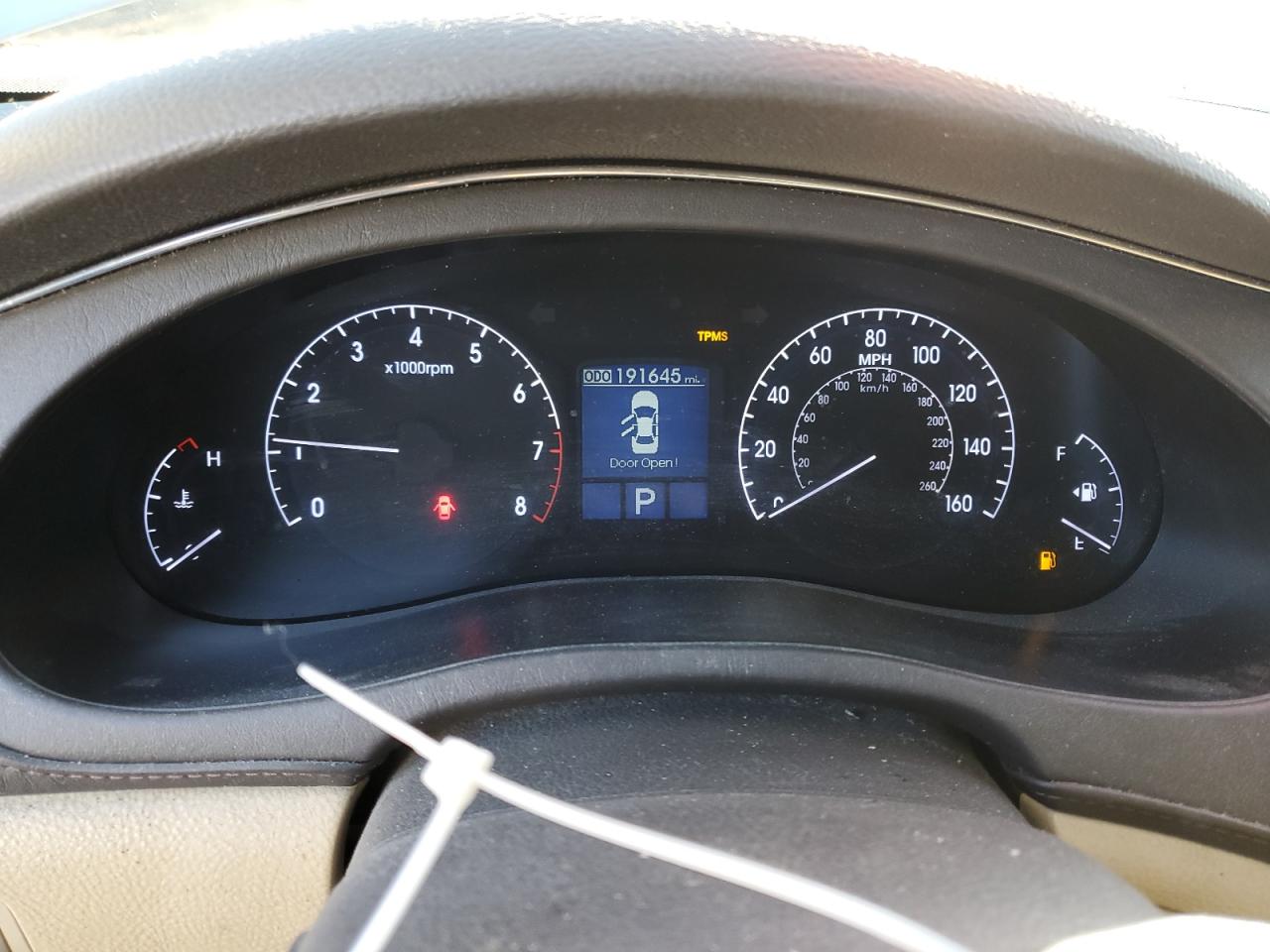 2011 Hyundai Genesis 4.6L VIN: KMHGC4DF1BU133059 Lot: 92273165