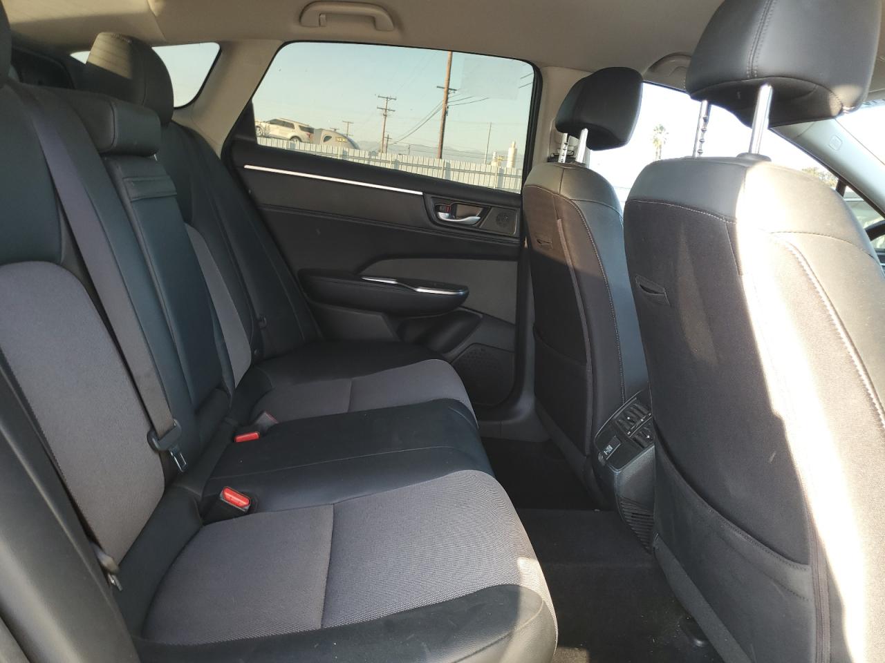 2018 Honda Clarity VIN: JHMZC5F16JC023261 Lot: 91244955