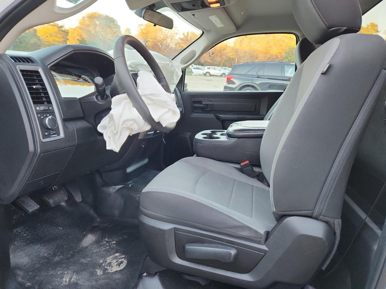 2023 Ram 1500 Classic Tradesman VIN: 3C6JR6DG4PG626121 Lot: 91660705