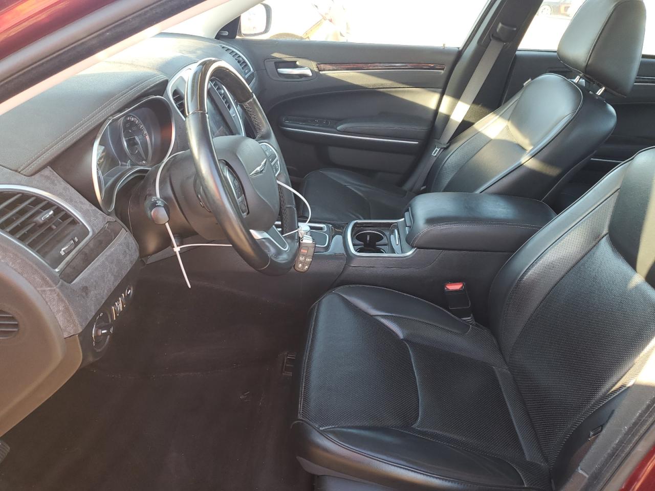 2018 Chrysler 300 Limited VIN: 2C3CCAKG4JH304339 Lot: 91929365