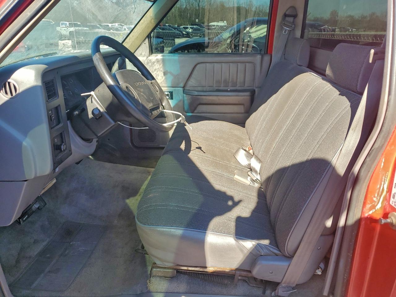 1994 Dodge Dakota VIN: 1B7FL26X2RW118420 Lot: 93883275