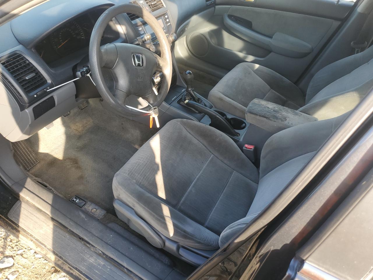 2005 Honda Accord Lx VIN: 1HGCM55465A111472 Lot: 92749805