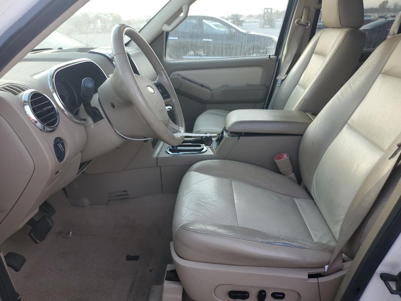 2008 Ford Explorer Limited VIN: 1FMEU65E98UA87401 Lot: 92592445