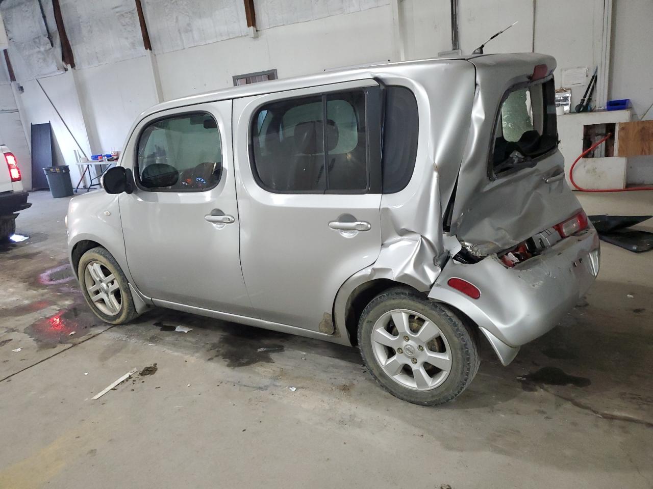 2010 Nissan Cube Base silver wagon gas JN8AZ2KR9AT164837 photo #3