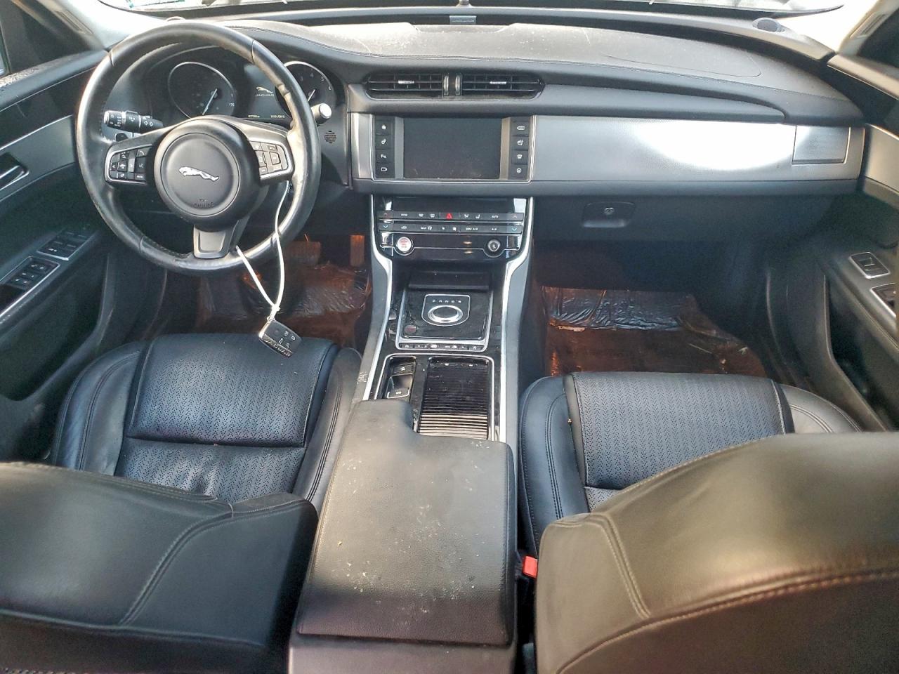 2017 Jaguar Xf Prestige VIN: SAJBK4BV9HCY43063 Lot: 93997845