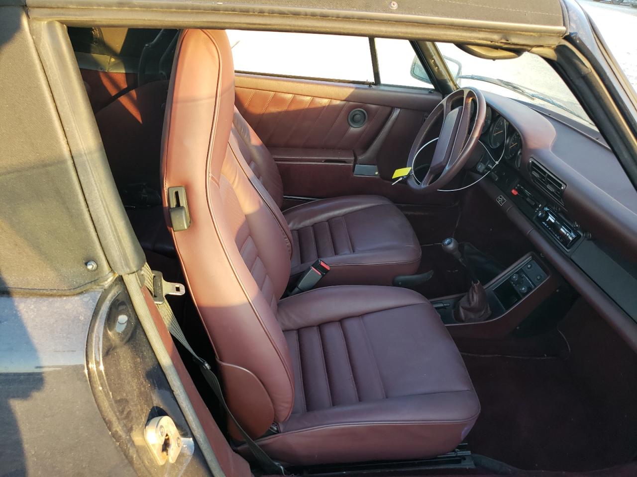 1987 Porsche 911 Carrera VIN: WP0EB0913HS172082 Lot: 92925825