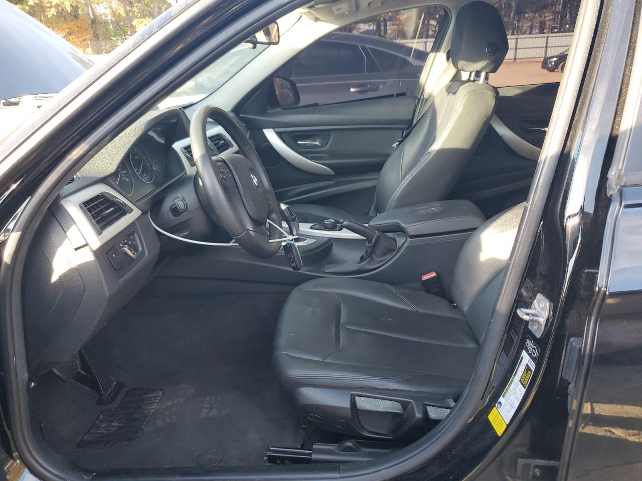 2015 BMW 320 I VIN: WBA3B1C50FP831144 Lot: 92587615