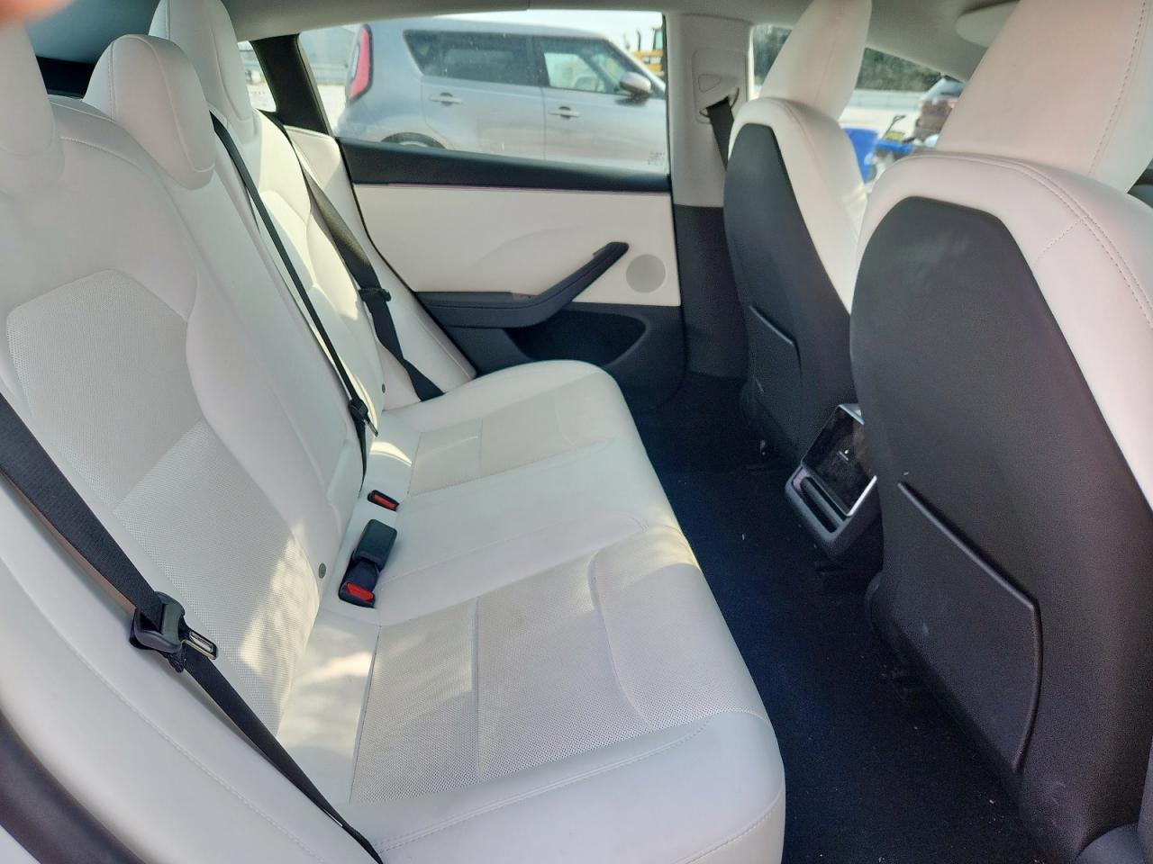 2025 Tesla Model 3 VIN: 5YJ3E1EA9SF938976 Lot: 93082875