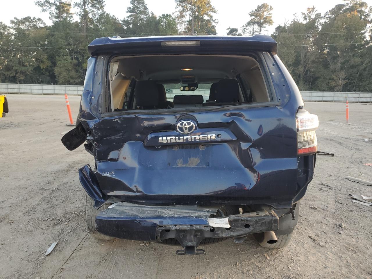 2020 Toyota 4Runner Sr5/Sr5 Premium VIN: JTEBU5JR6L5807309 Lot: 92563095