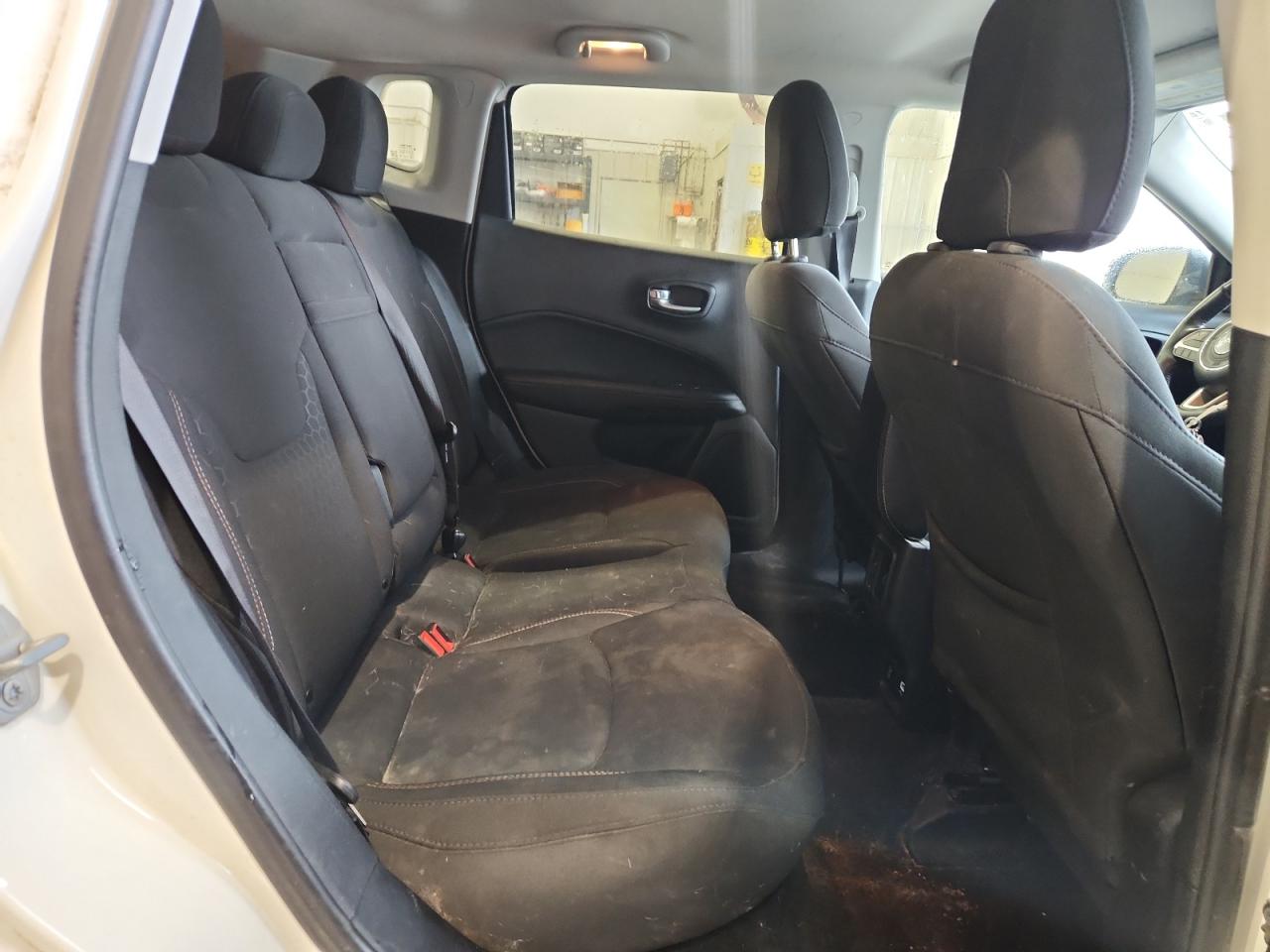 2019 Jeep Compass Sport VIN: 3C4NJDAB7KT689499 Lot: 92584615