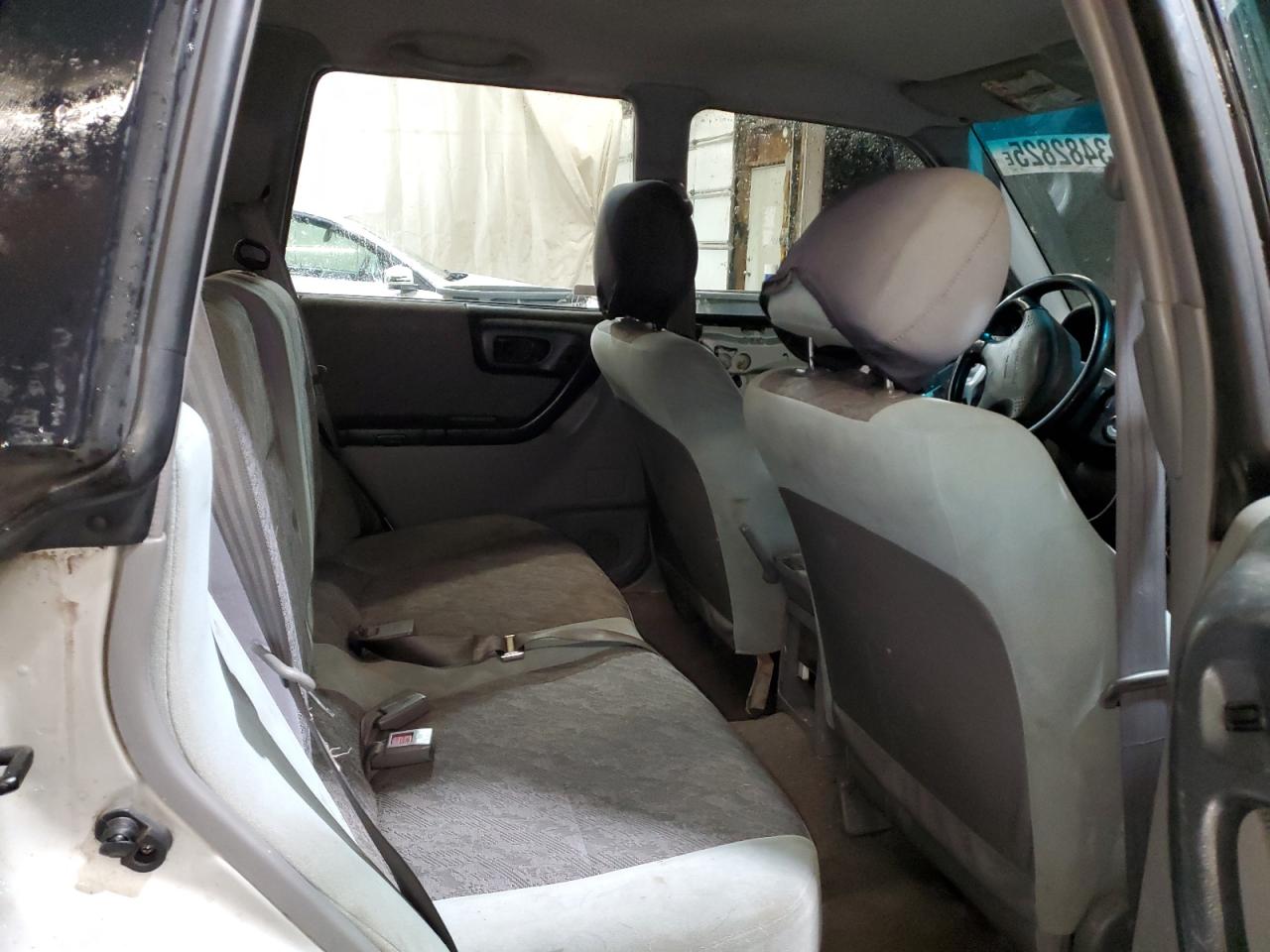 2000 Subaru Forester L VIN: JF1SF6357YH718021 Lot: 93482825