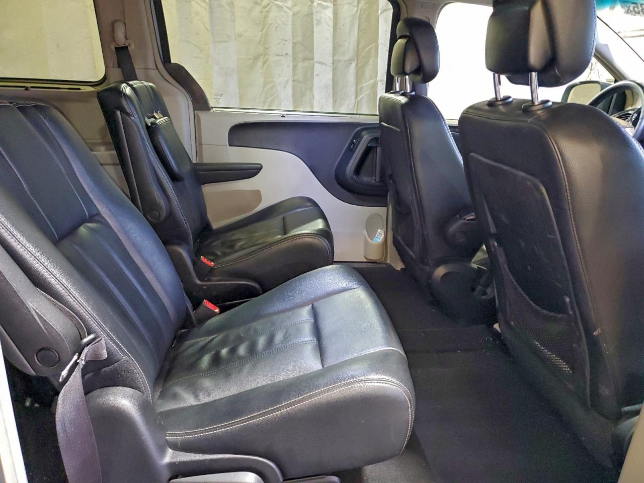 2015 Chrysler Town & Country Touring VIN: 2C4RC1BG2FR675717 Lot: 94107835