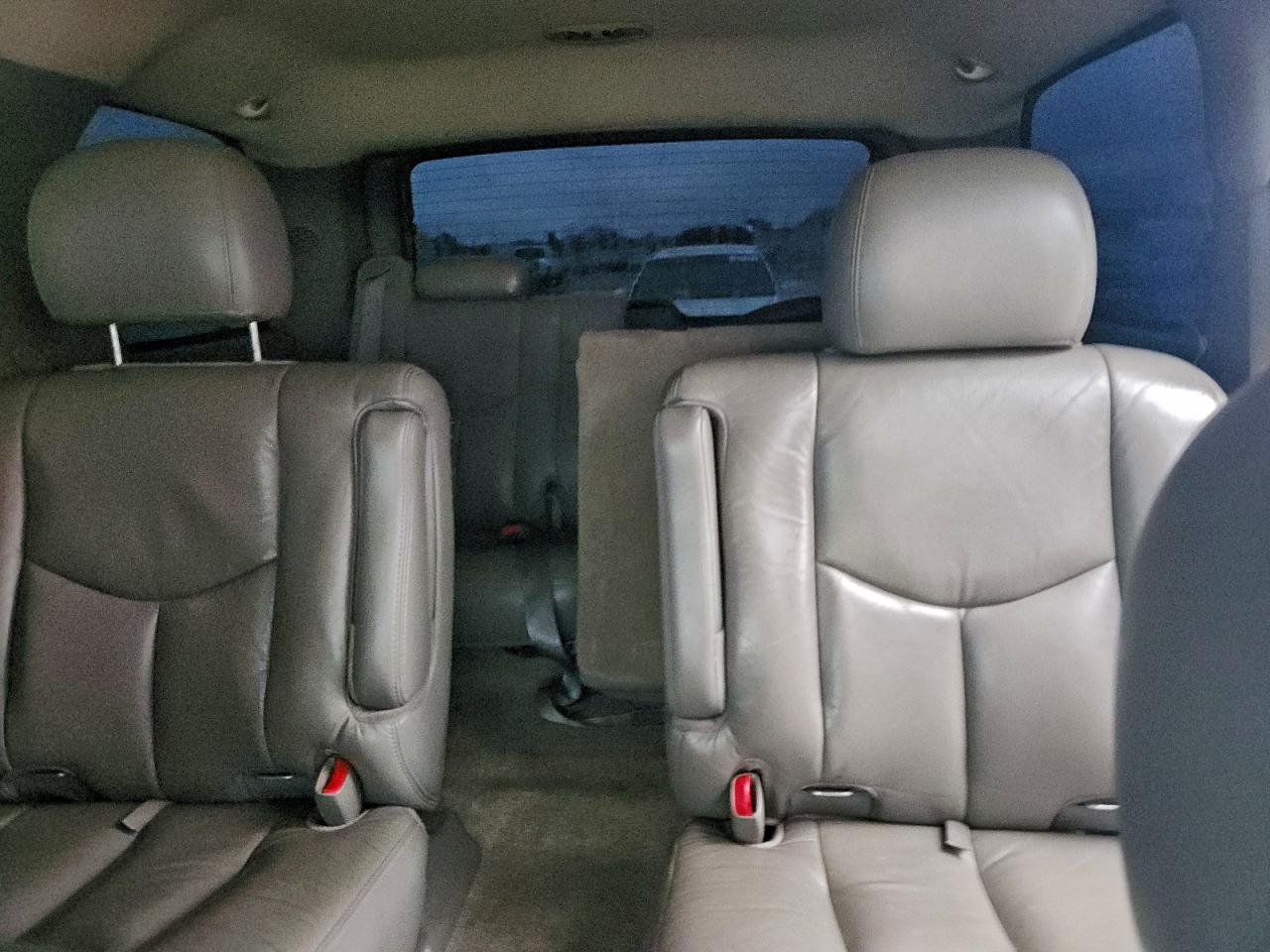 2003 Chevrolet Tahoe C1500 VIN: 1GNEC13ZX3R283494 Lot: 93370935