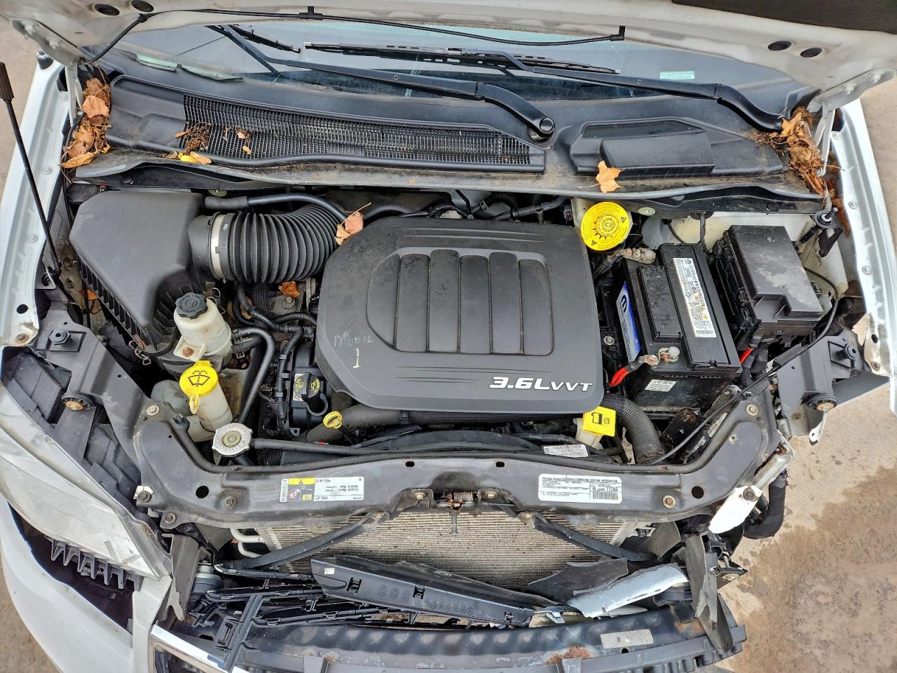 2015 Chrysler Town & Country Touring VIN: 2C4RC1BG4FR572248 Lot: 93824215