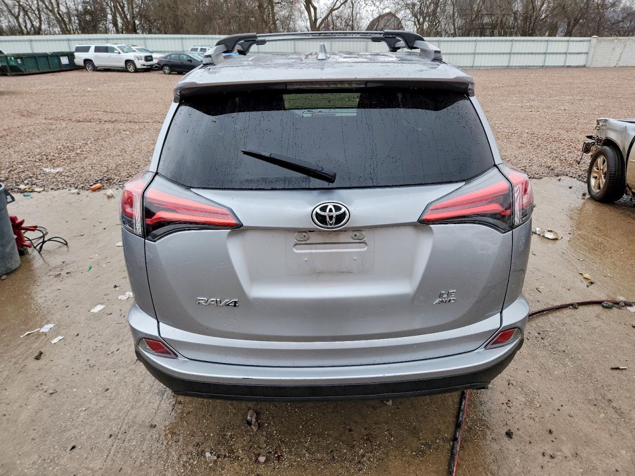 2017 Toyota Rav4 Le VIN: 2T3BFREV5HW635450 Lot: 92749815