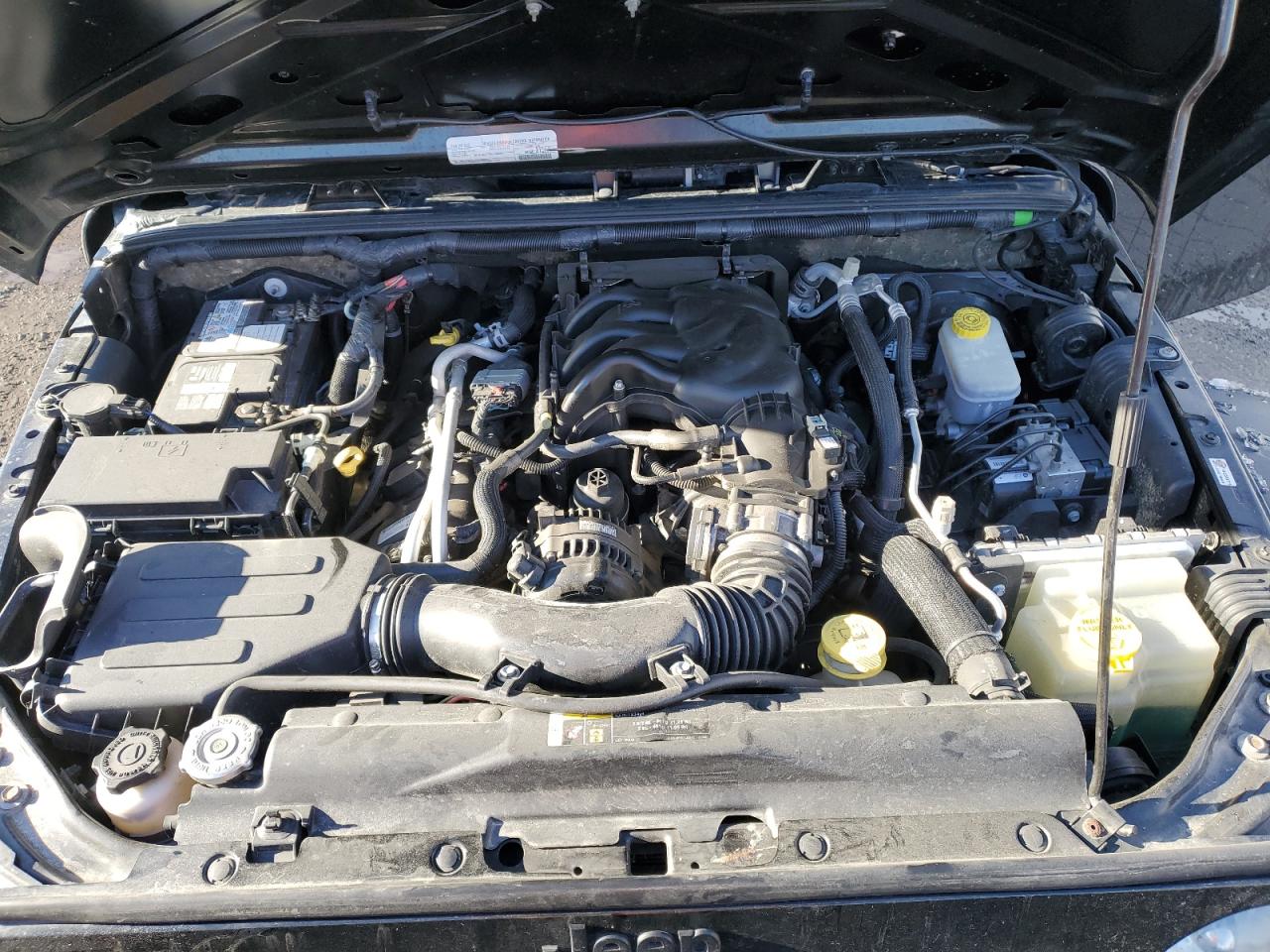 2018 Jeep Wrangler Unlimited Sport VIN: 1C4BJWDG8JL802070 Lot: 91844465