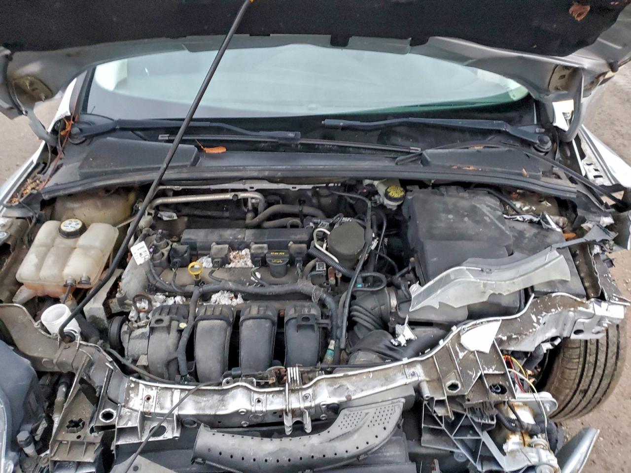 2012 Ford Focus Titanium VIN: 1FAHP3J2XCL438162 Lot: 92570635