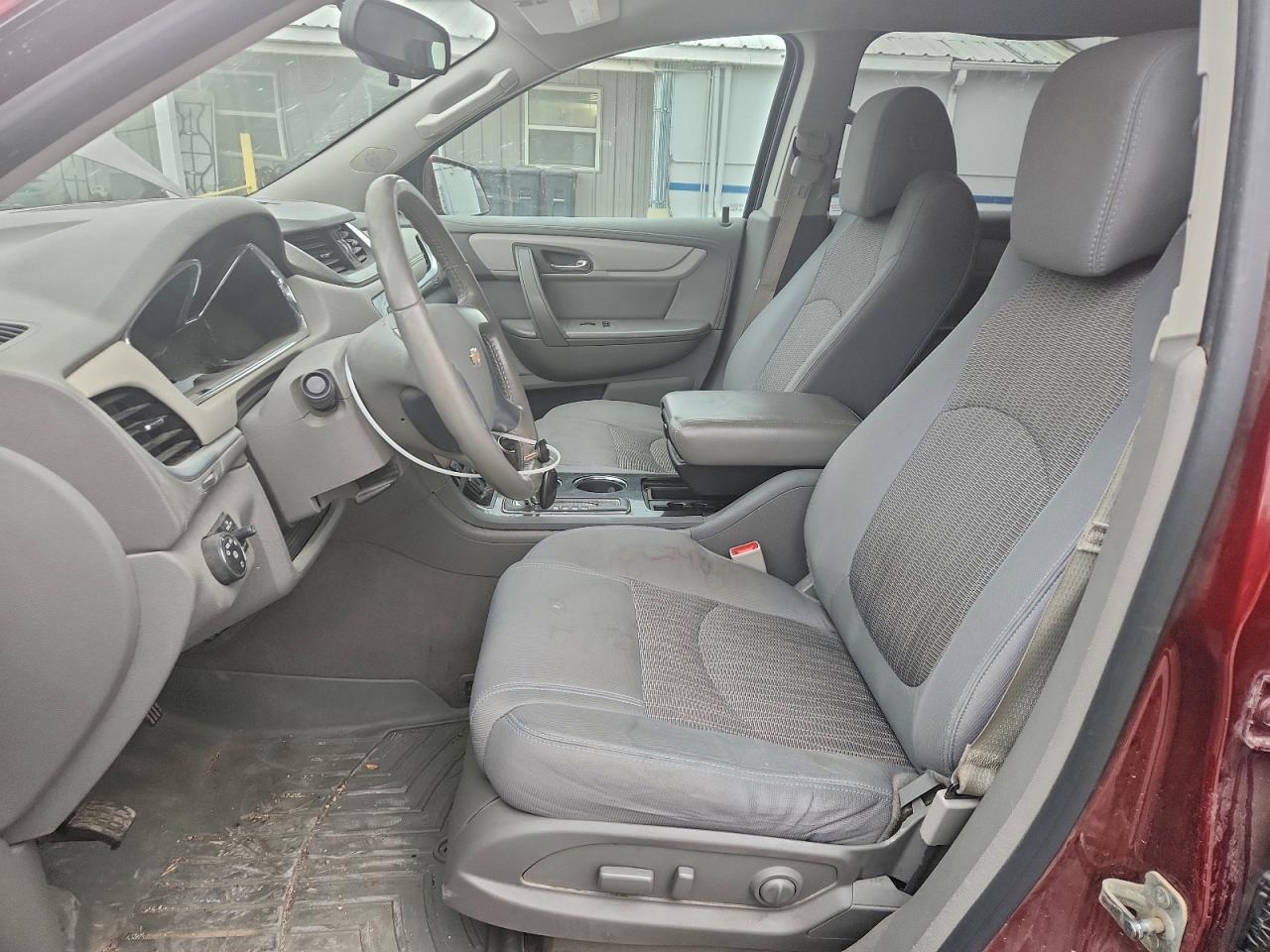 2017 Chevrolet Traverse Lt VIN: 1GNKRGKD2HJ247928 Lot: 94216925