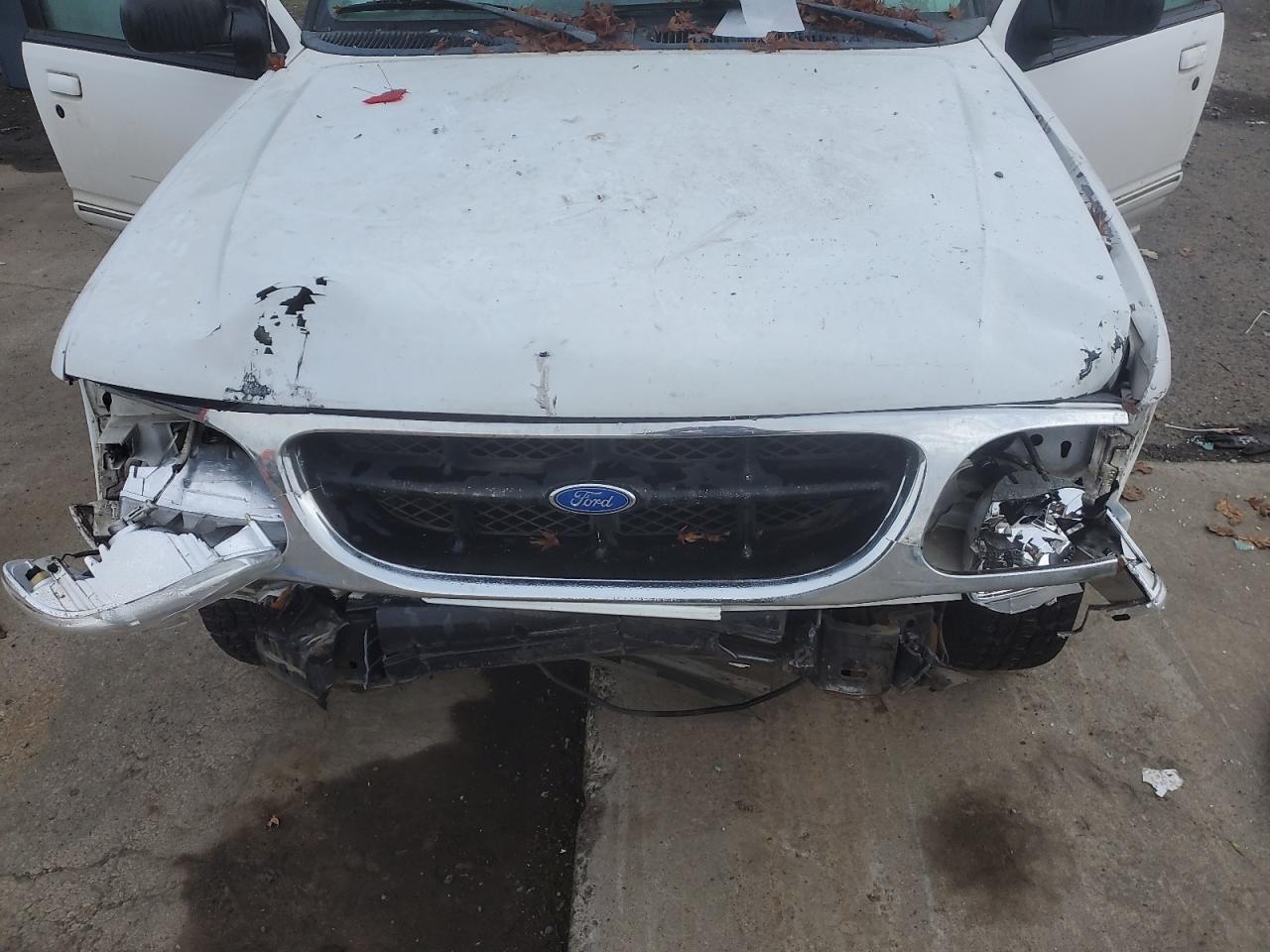 2000 Ford Explorer Xls VIN: 1FMZU72X8YUB22488 Lot: 93298015